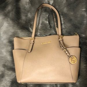 Michael Kors Jet Set medium tote